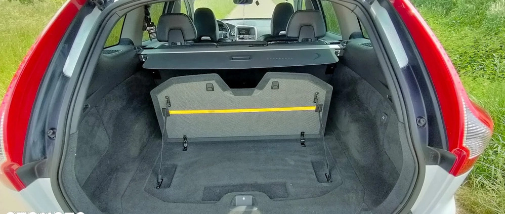 Volvo XC 60 cena 77400 przebieg: 150000, rok produkcji 2015 z Słupsk małe 154
